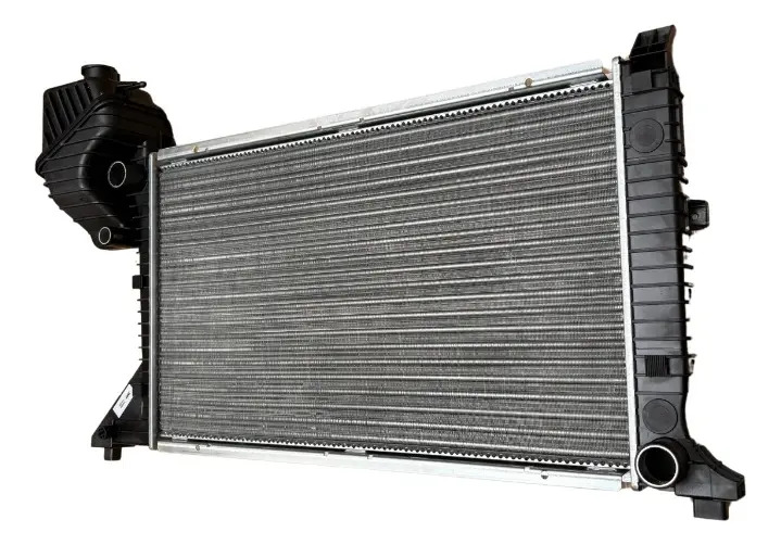 Radiador Mercedes Benz Sprinter 313 Año 2004-08 - Imagen 4