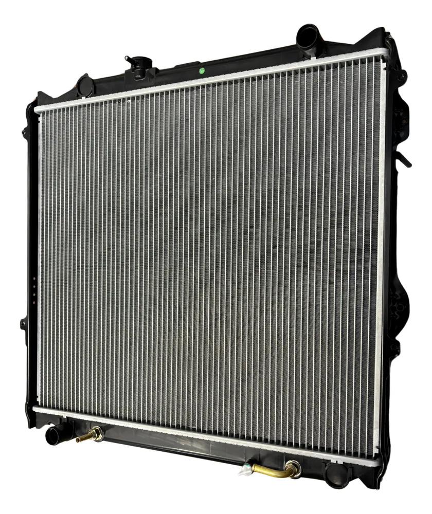Radiador Toyota Hilux 3.0 Sw 04 Año 2000-05 - Imagen 3