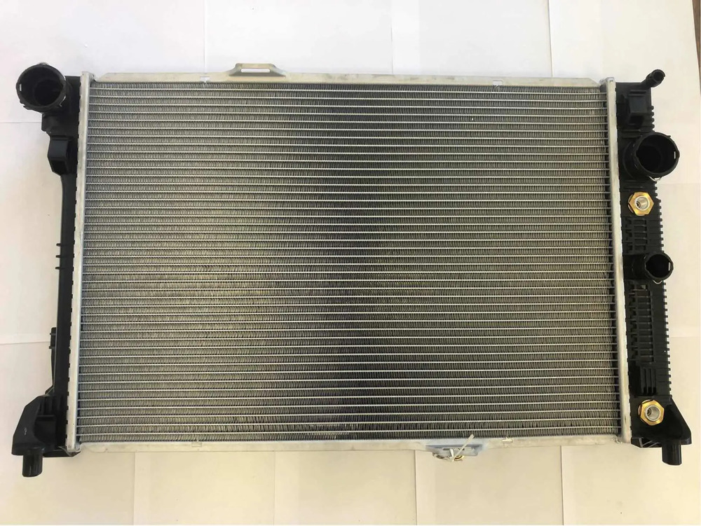 Radiador Mercedes Benz E350 W205 - Imagen 3
