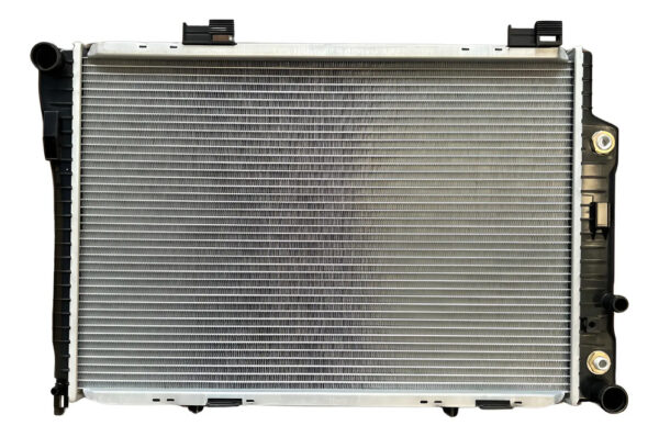 Radiador Agua Mercedes Benz C180 C 230 C 250 D Año 93-98